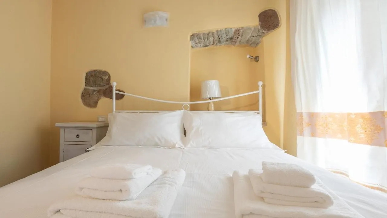 Sardinian Gallery Fonte Bosa Apartamento